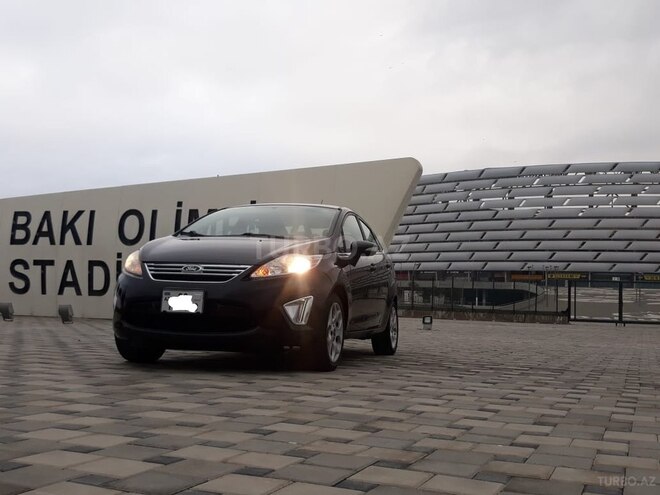Ford Fiesta 2011, 204,000 km - 1.6 л - Bakı