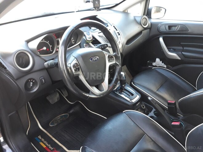 Ford Fiesta 2011, 204,000 km - 1.6 л - Bakı