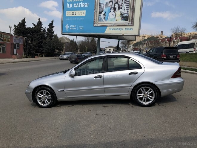 Mercedes C 220 2002, 563,637 km - 2.2 l - Bakı