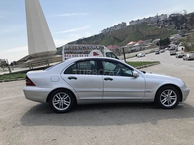Mercedes C 220 2002, 563,637 km - 2.2 l - Bakı