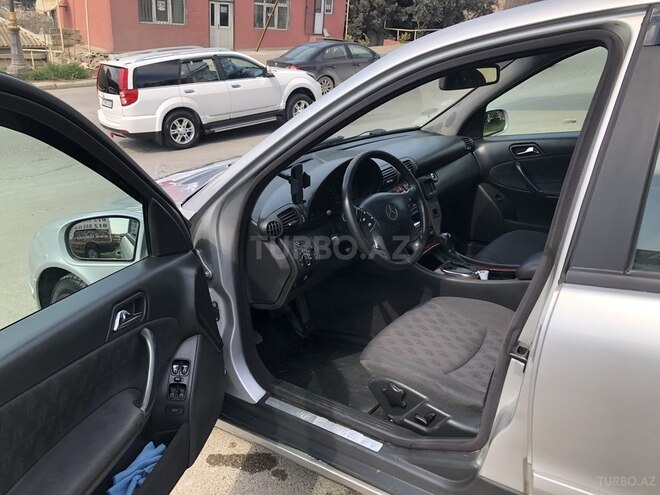 Mercedes C 220 2002, 563,637 km - 2.2 l - Bakı