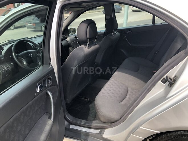 Mercedes C 220 2002, 563,637 km - 2.2 l - Bakı