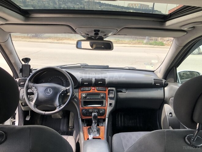 Mercedes C 220 2002, 563,637 km - 2.2 l - Bakı