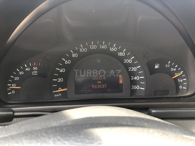 Mercedes C 220 2002, 563,637 km - 2.2 l - Bakı