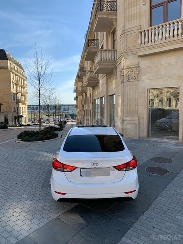 Hyundai Elantra 2015, 140,000 km - 1.8 л - Bakı