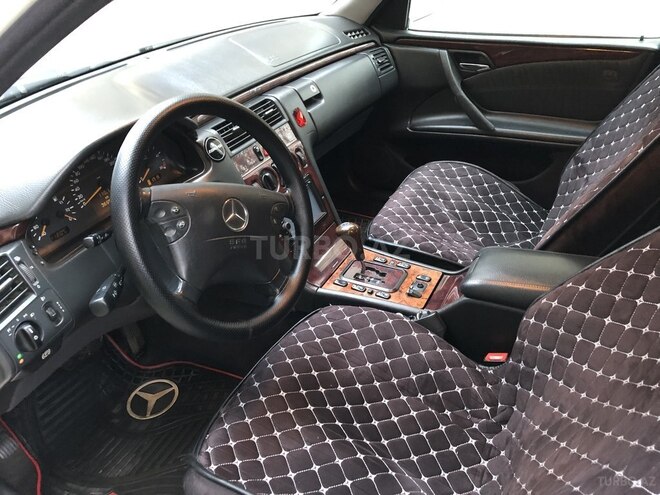Mercedes E 220 2001, 370,000 km - 2.2 l - Bakı