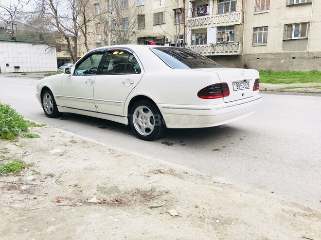 Mercedes E 220 2001, 370,000 km - 2.2 l - Bakı