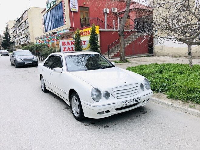 Mercedes E 220 2001, 370,000 km - 2.2 l - Bakı