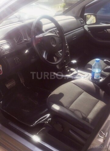 Mercedes B 180 2011, 92,800 km - 1.8 l - Bakı