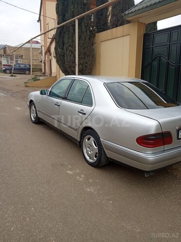 Mercedes E 290 1996, 305,000 km - 2.9 l - Bakı