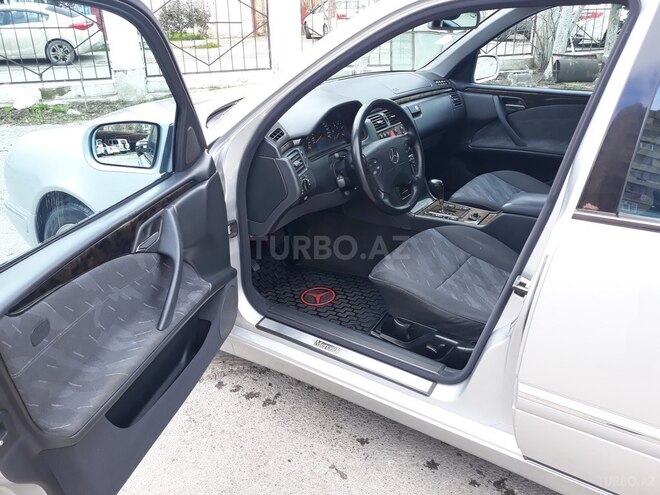 Mercedes E 240 2000, 223,000 km - 2.4 l - Bakı