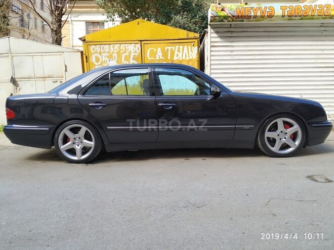 Mercedes E 260 1999, 299,000 km - 2.6 l - Bakı