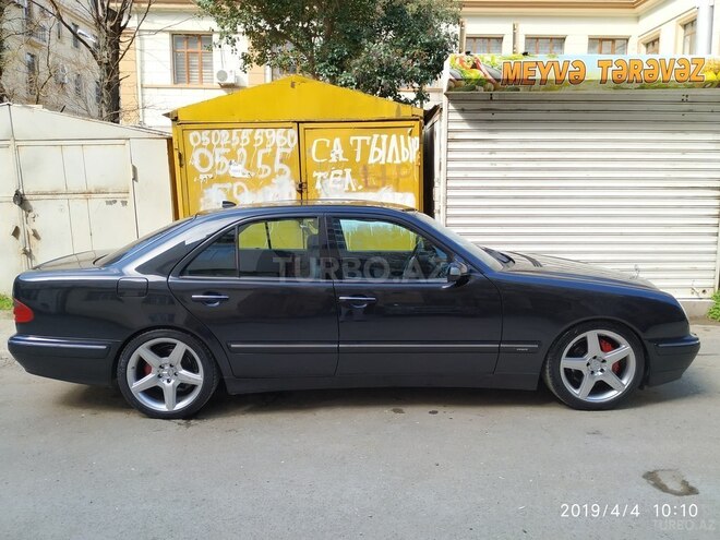Mercedes E 260 1999, 299,000 km - 2.6 l - Bakı