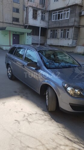Opel Astra 2006, 268,000 km - 1.4 l - Bakı