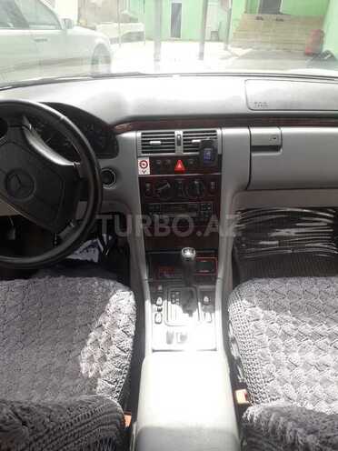 Mercedes E 230 1997, 179,307 km - 2.3 l - Bakı