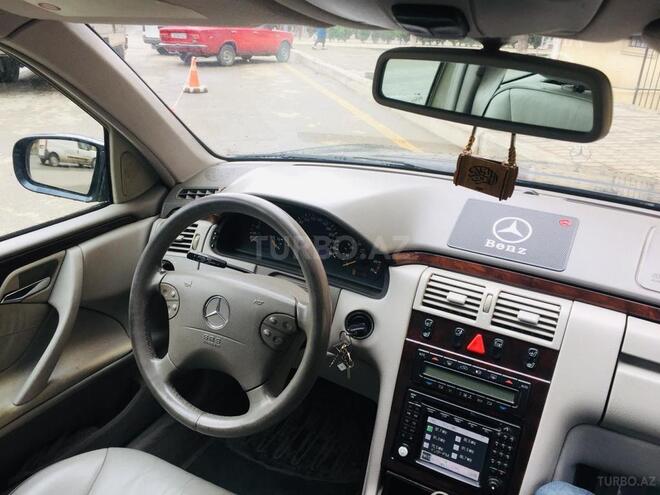 Mercedes E 240 2000, 232,800 km - 2.4 l - Gəncə