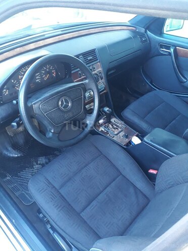 Mercedes C 200 1999, 210,000 km - 2.0 л - Bakı