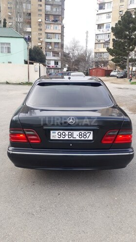 Mercedes E 220 2000, 268,000 km - 2.2 l - Bakı