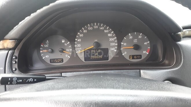 Mercedes E 220 2000, 268,000 km - 2.2 l - Bakı