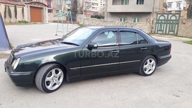 Mercedes E 220 2000, 268,000 km - 2.2 l - Bakı