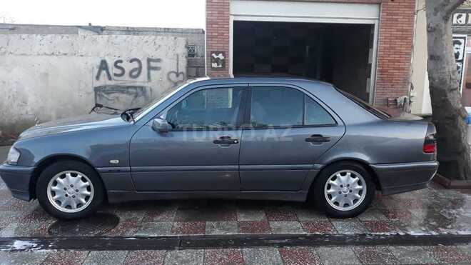 Mercedes C 180 1999, 300,000 km - 1.8 л - Bakı
