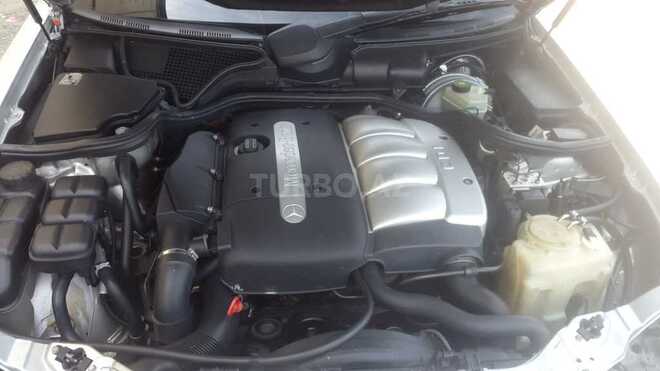 Mercedes E 220 2000, 380,000 km - 2.2 l - Bakı