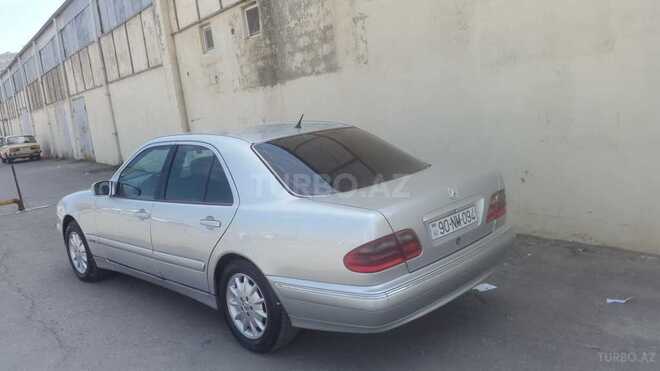 Mercedes E 220 2000, 380,000 km - 2.2 l - Bakı