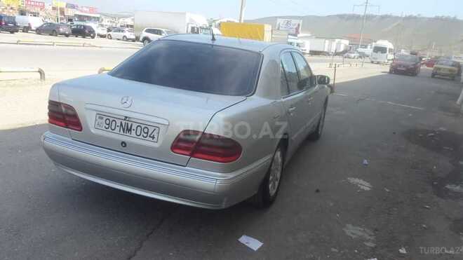Mercedes E 220 2000, 380,000 km - 2.2 l - Bakı