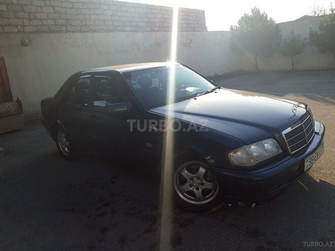 Mercedes C 220 2000, 234,000 km - 2.2 l - Bakı