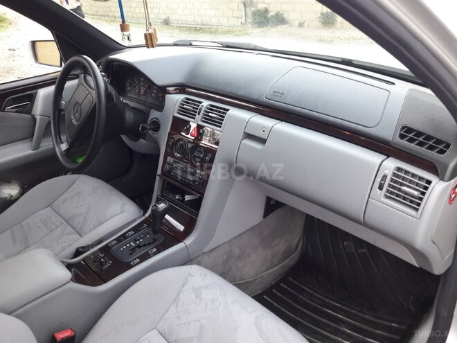 Mercedes E 220 1997, 360,000 km - 2.2 l - Kürdəmir