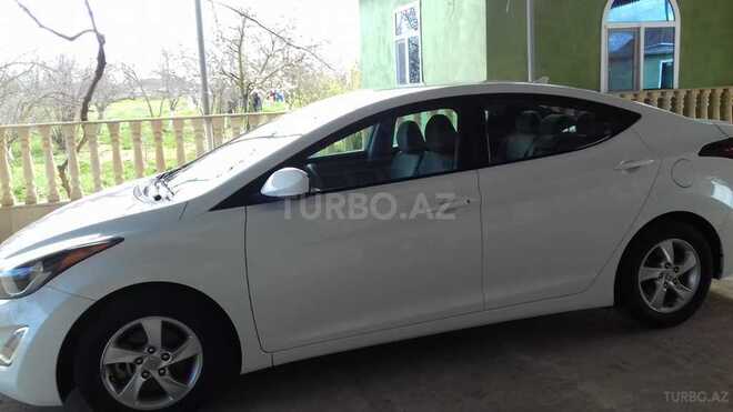 Hyundai Elantra 2015, 123,000 km - 1.8 l - Biləsuvar