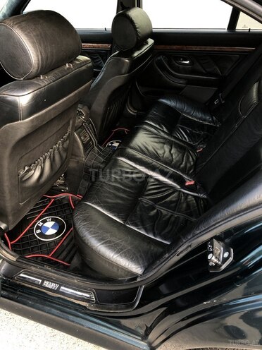 BMW 528 1998, 275,000 km - 2.8 л - Bakı
