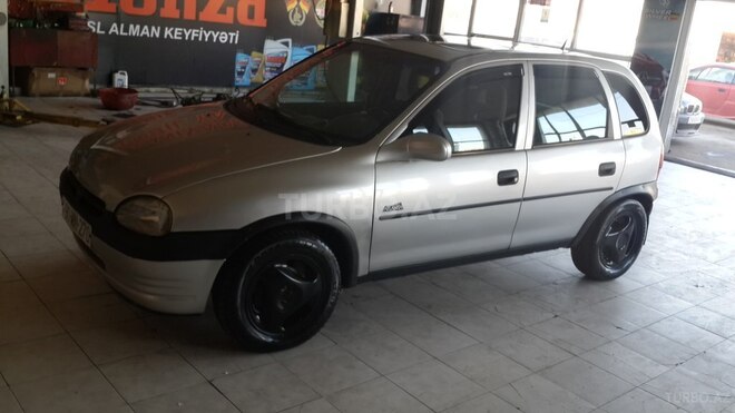 Opel Corsa 1997, 326,000 km - 1.4 л - Sumqayıt