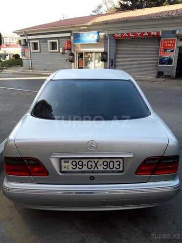 Mercedes E 200 2001, 240,000 km - 2.0 л - Bakı