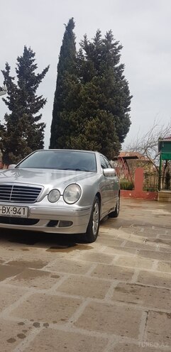 Mercedes E 280 2001, 220,000 km - 2.8 l - Bakı
