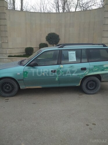 Opel Astra 1996, 400,000 km - 1.6 л - Bakı