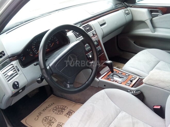 Mercedes E 280 1997, 288,000 km - 2.8 l - Bakı