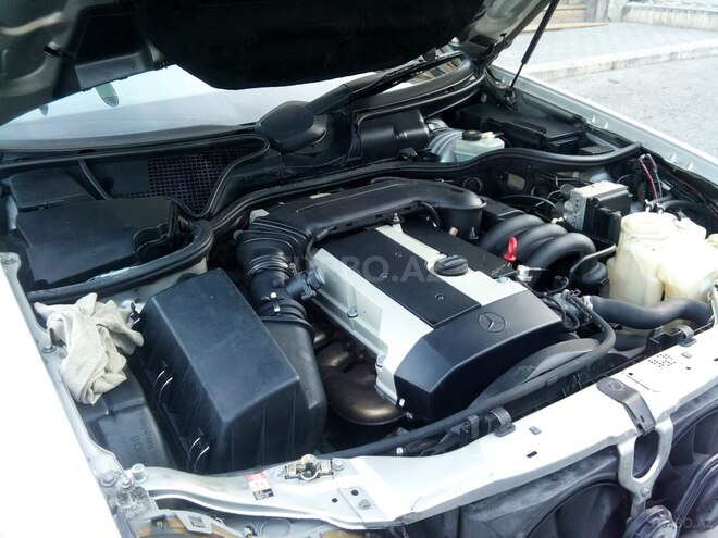 Mercedes E 280 1997, 288,000 km - 2.8 l - Bakı