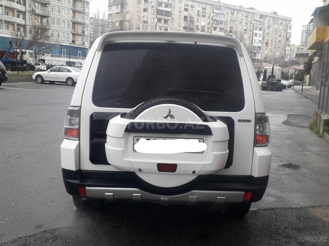 Mitsubishi Pajero 2008, 218,000 km - 3.0 l - Bakı