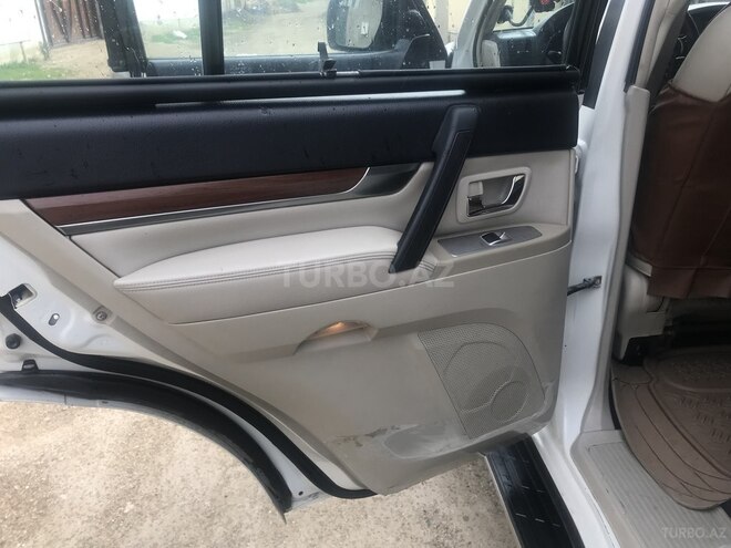 Mitsubishi Pajero 2007, 216,000 km - 3.0 л - Bakı