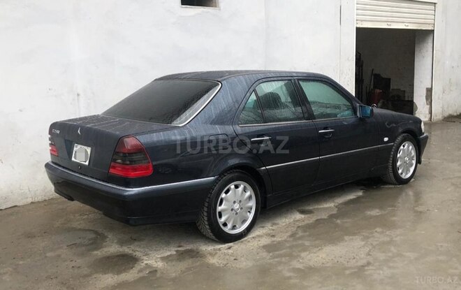Mercedes C 240 1997, 117,000 km - 2.4 л - Bakı