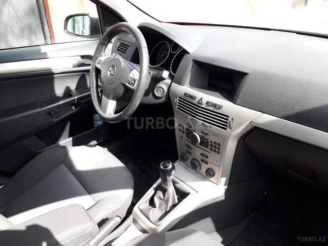 Opel Astra 2007, 171,000 km - 1.6 л - Qax