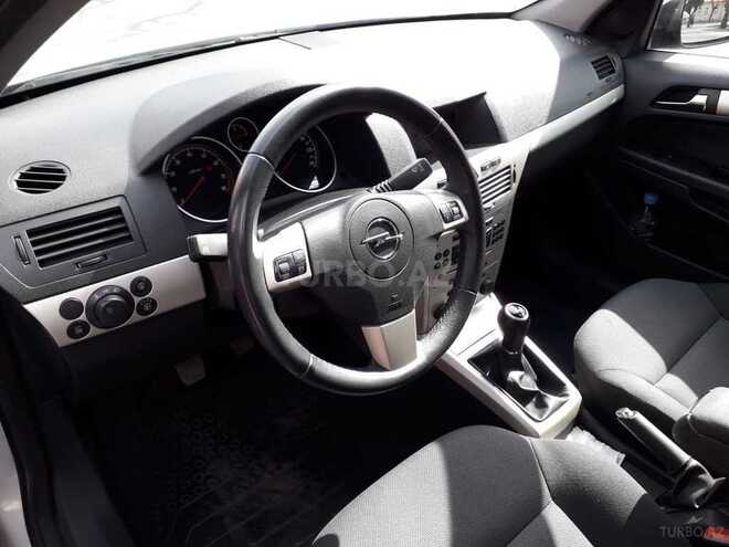 Opel Astra 2007, 171,000 km - 1.6 л - Qax