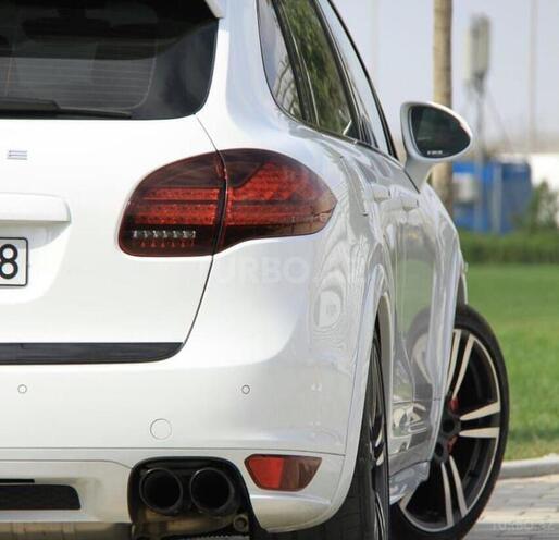 Porsche Cayenne Turbo 2011, 98,000 km - 4.8 л - Bakı