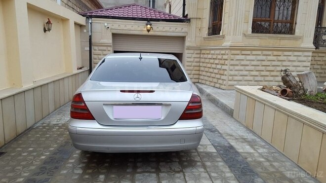 Mercedes E 270 2004, 300,000 km - 2.7 л - Bakı