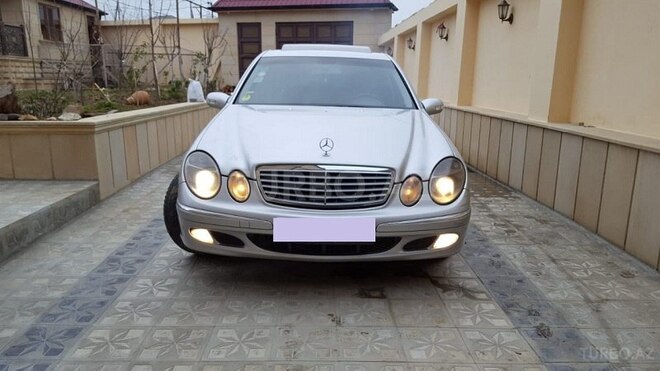 Mercedes E 270 2004, 300,000 km - 2.7 л - Bakı