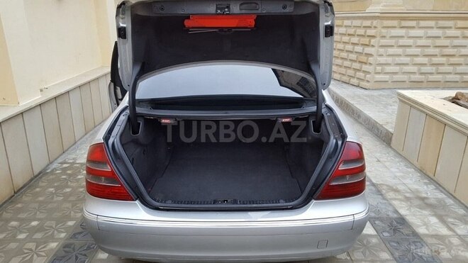 Mercedes E 270 2004, 300,000 km - 2.7 л - Bakı