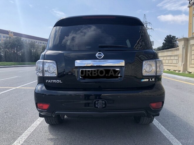Nissan Patrol 2011, 125,000 km - 5.6 l - Bakı