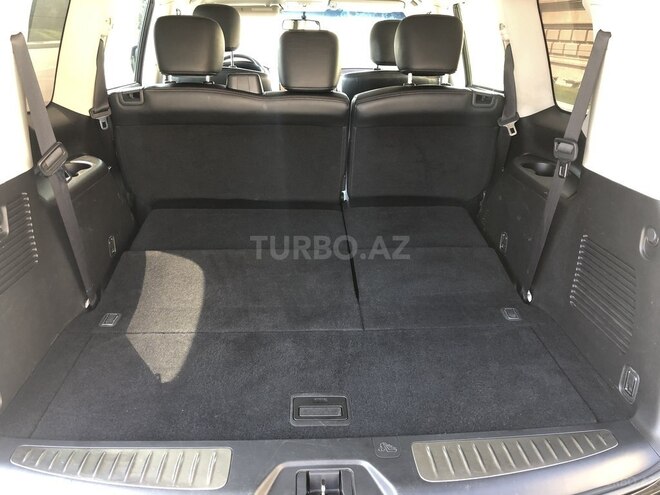 Nissan Patrol 2011, 125,000 km - 5.6 l - Bakı