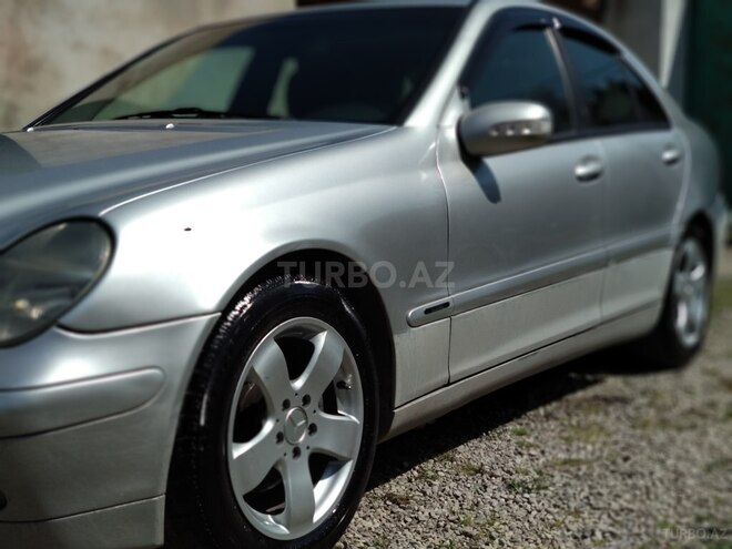 Mercedes C 220 2001, 300,000 km - 2.2 l - Bakı